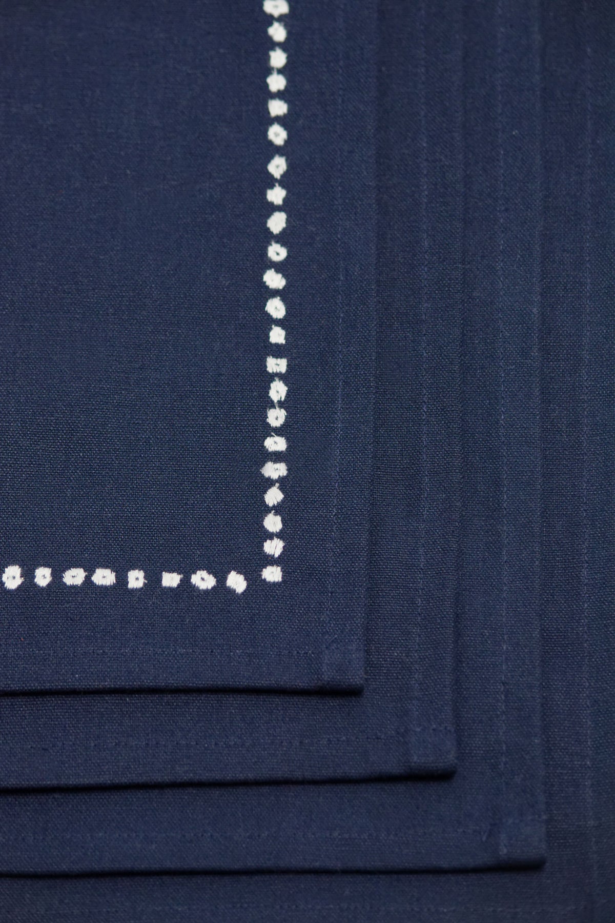 Dotted Border Embroidery Cotton Table Mat Set of 4