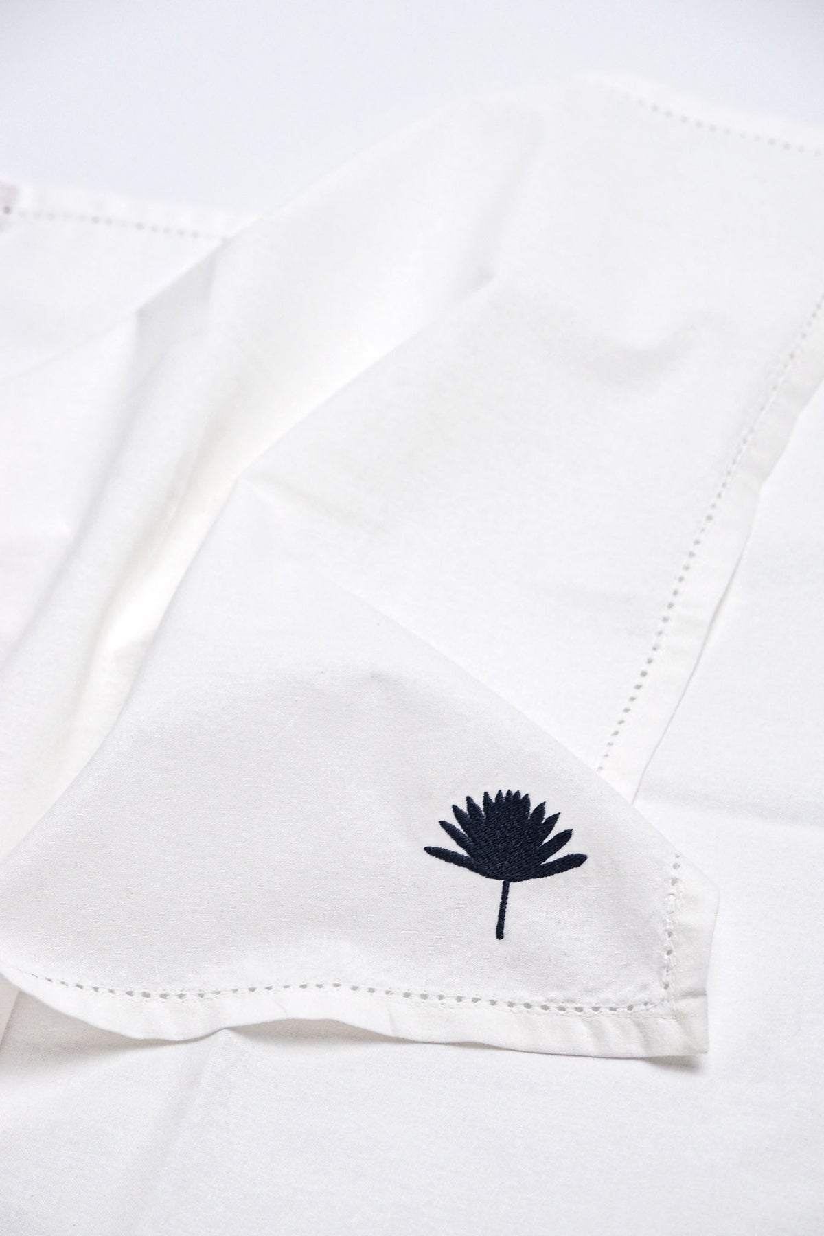 Palm Leaf  Embroidered Cotton Napkin Set of 4