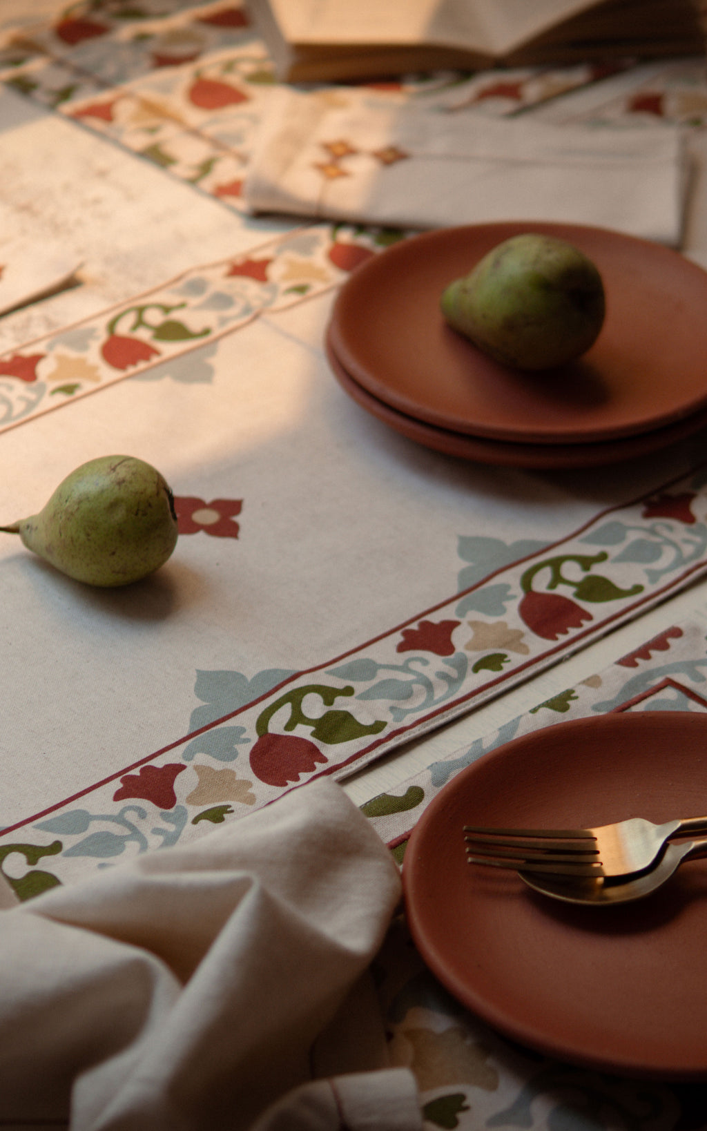 Athangudi Border Reversible Printed Cotton-Jute Table Runner